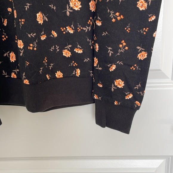 TheGet Sweater, size M - Picture 4 of 8